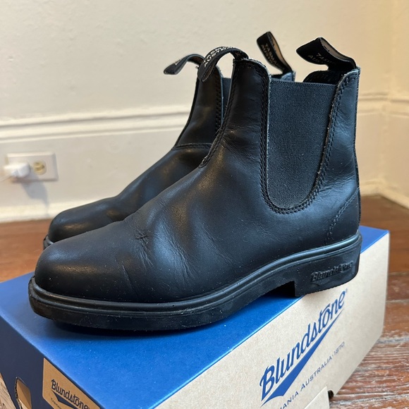Blundstone Dress Chelsea Boot - Picture 2 of 11